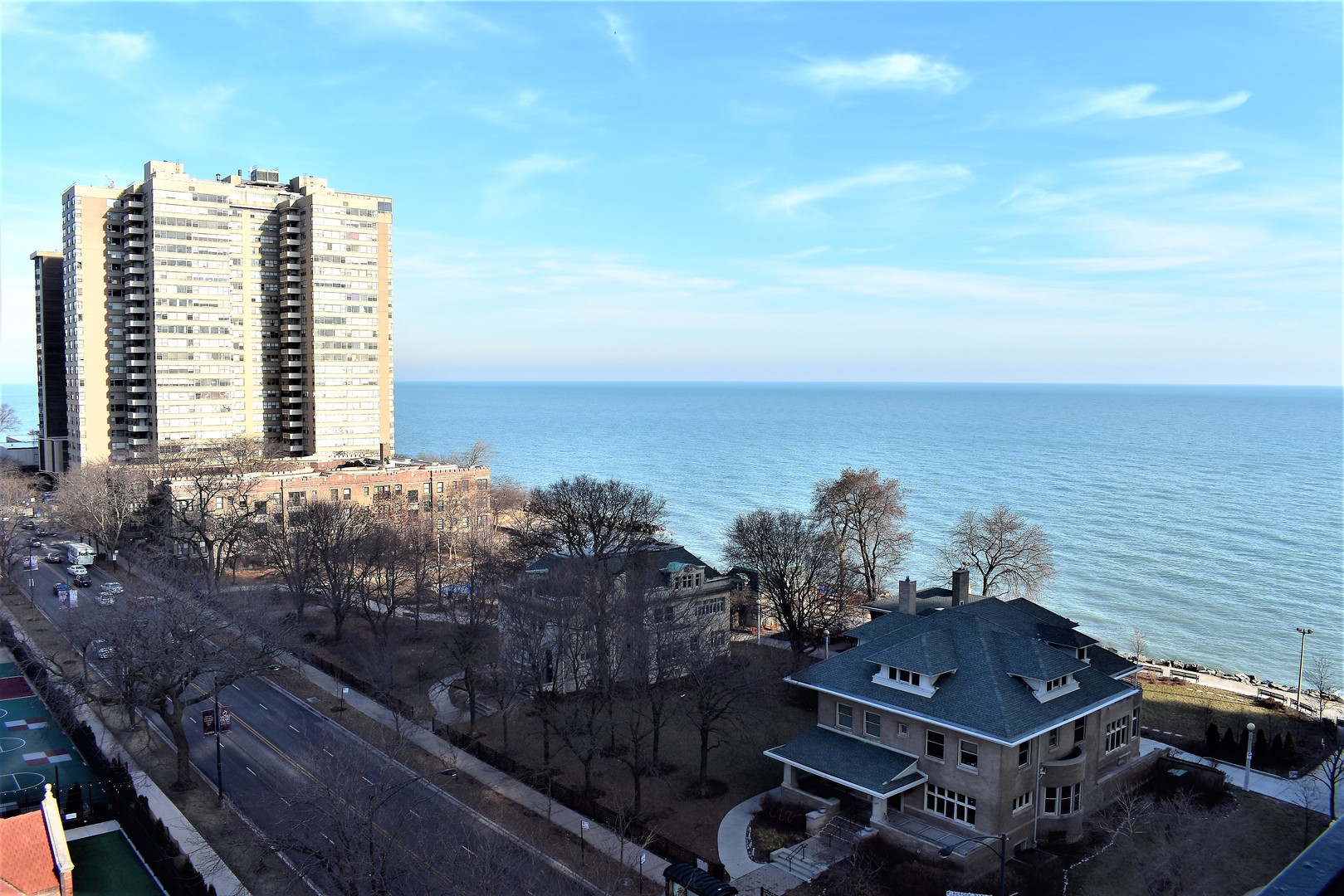 6166 North Sheridan Road, Unit 10D Chicago, IL 60660 - Photo 20 of 23 a view of a city with tall buildings