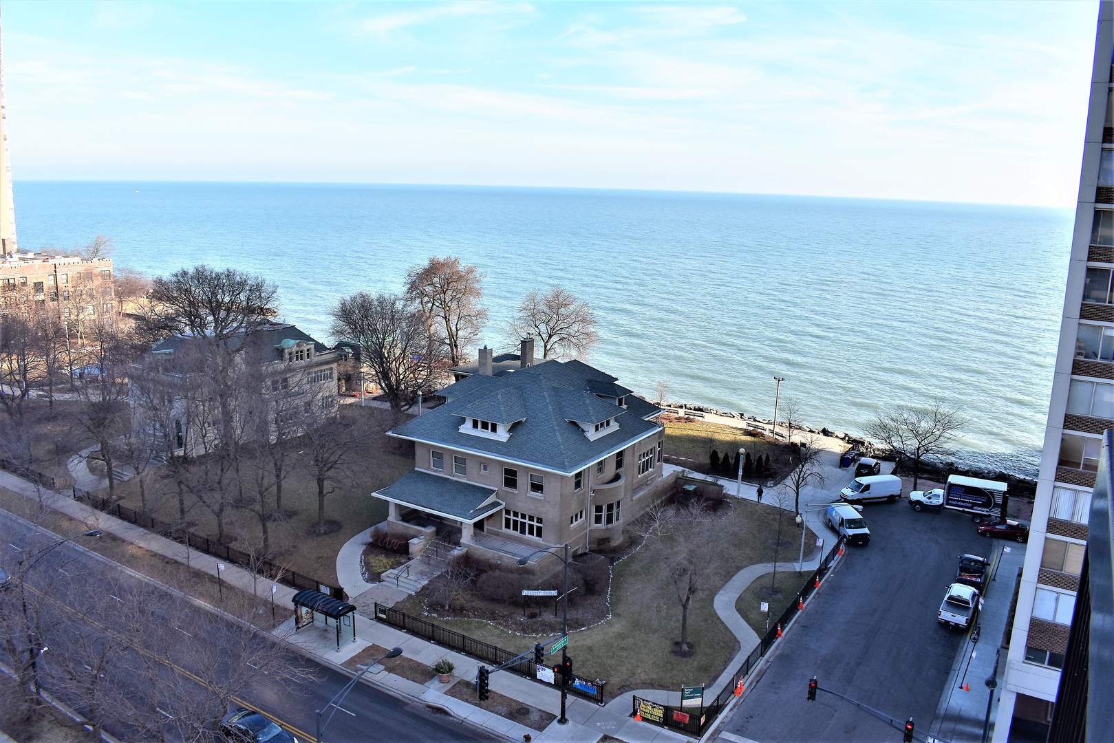 6166 North Sheridan Road, Unit 10D Chicago, IL 60660 - Photo 21 of 23 an aerial view of houses with outdoor space