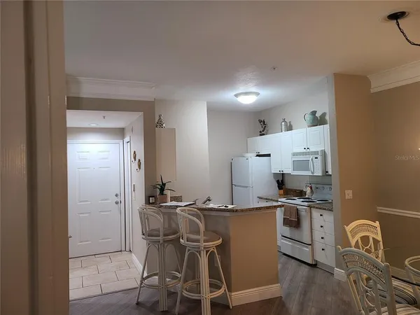 $2,200 | 5174 Northridge Road, Unit 112, Sarasota, FL 34238