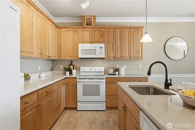 $560,000 | 23007 Lakeview Drive, Unit A303, Mountlake Terrace, WA 98043