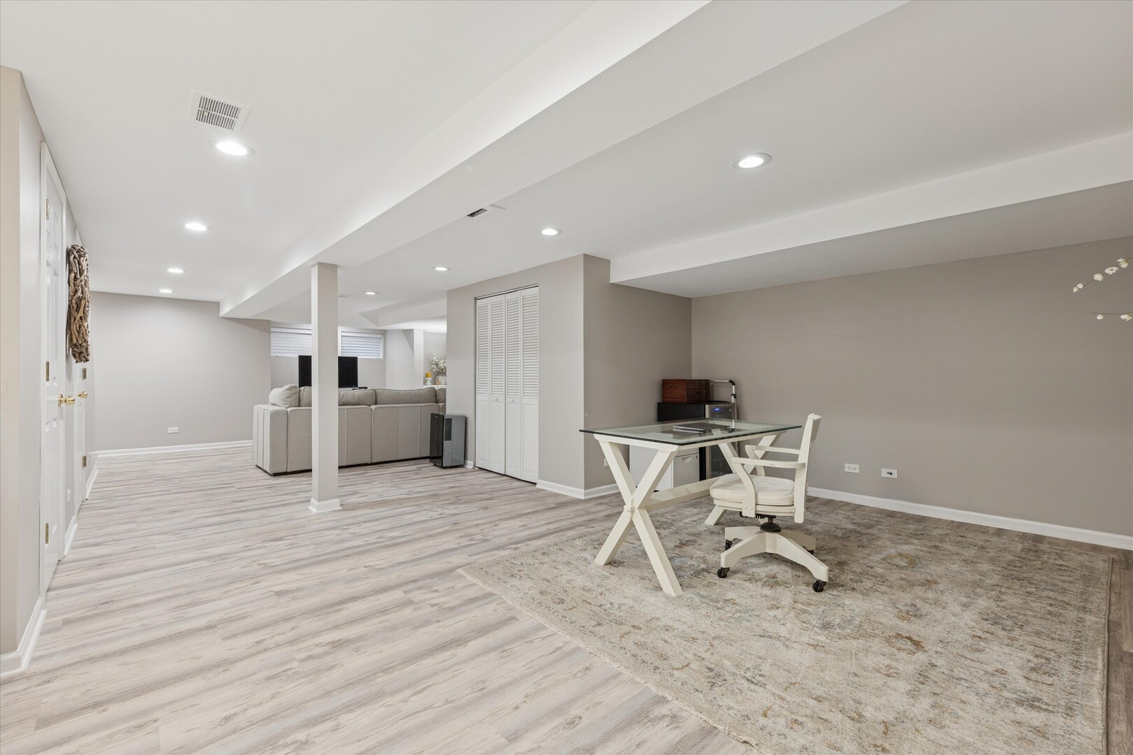 494 Old Surrey Road Hinsdale, IL 60521 - Photo 14 of 21 a view of a kitchen with a sink and chairs