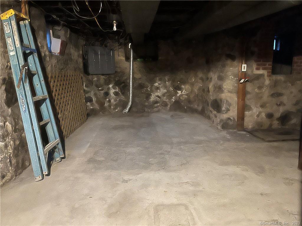 253 North Main Street, Unit 1 Naugatuck, CT 06770 - Photo 11 of 11 a view of empty room