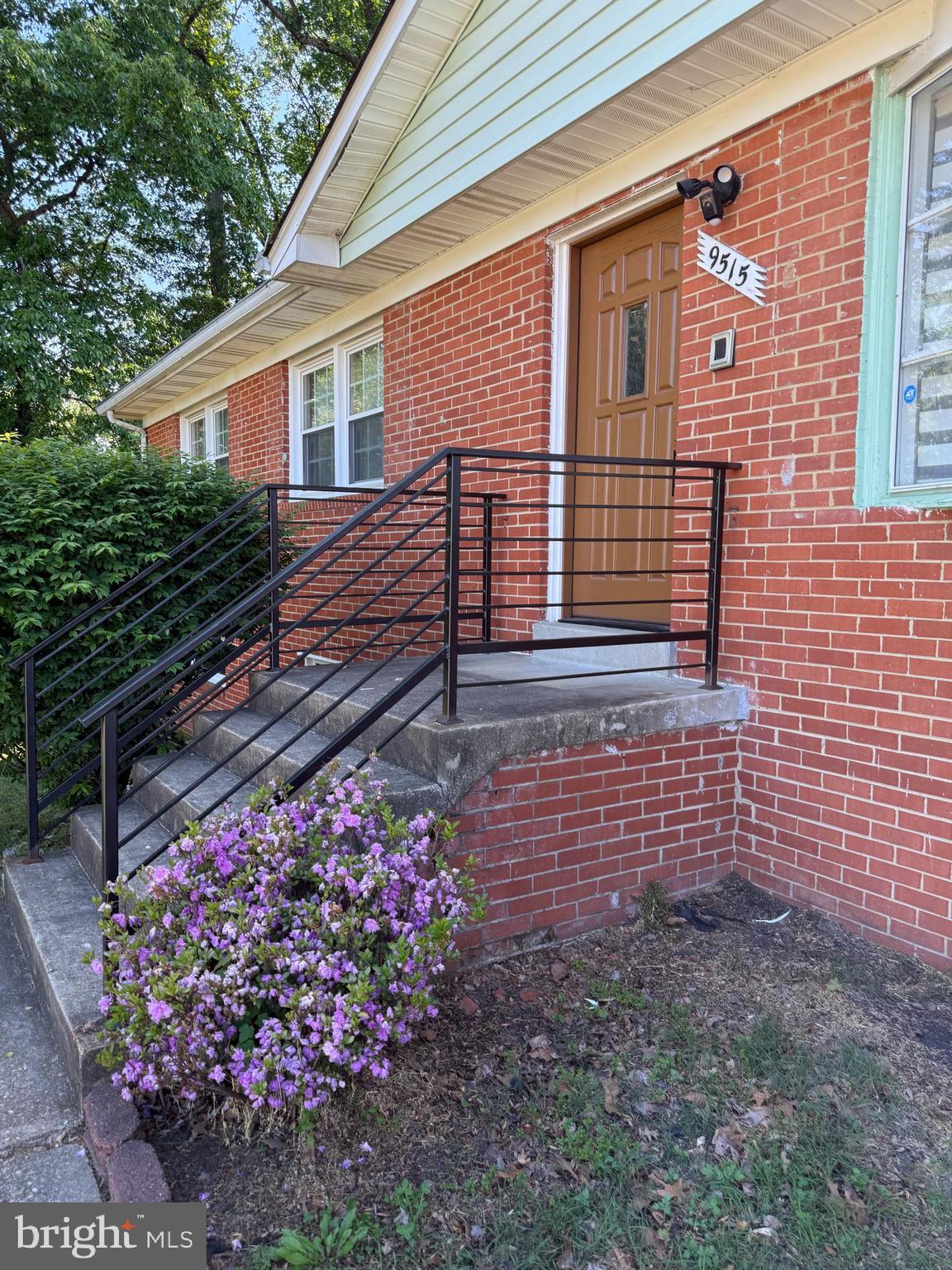 9515 Pin Oak Street Clinton, MD 20735 - Photo 2 of 21