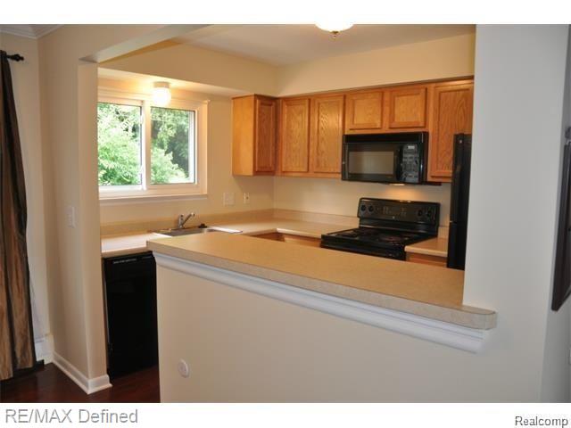 1139 Tienken Court Rochester, MI 48306 - Photo 9 of 13