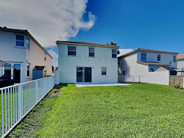 $3,315 | Towngate, Pembroke Pines, FL 33028