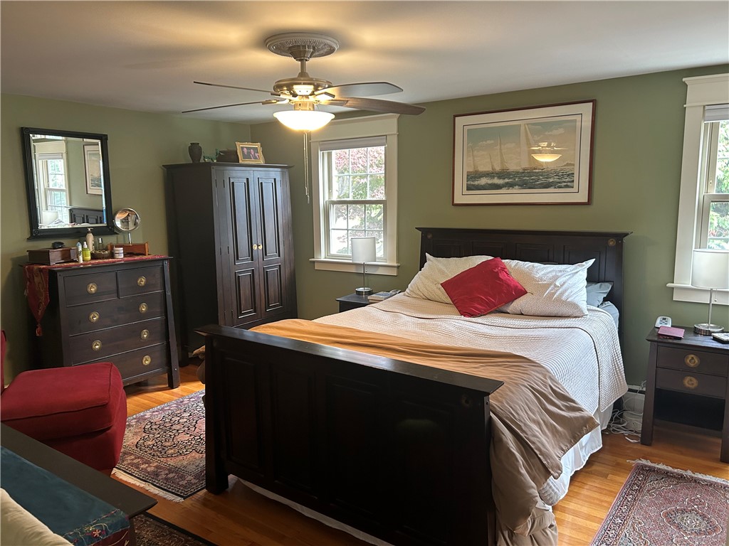 7 Boulevard East Middletown, RI 02842 - Photo 11 of 23