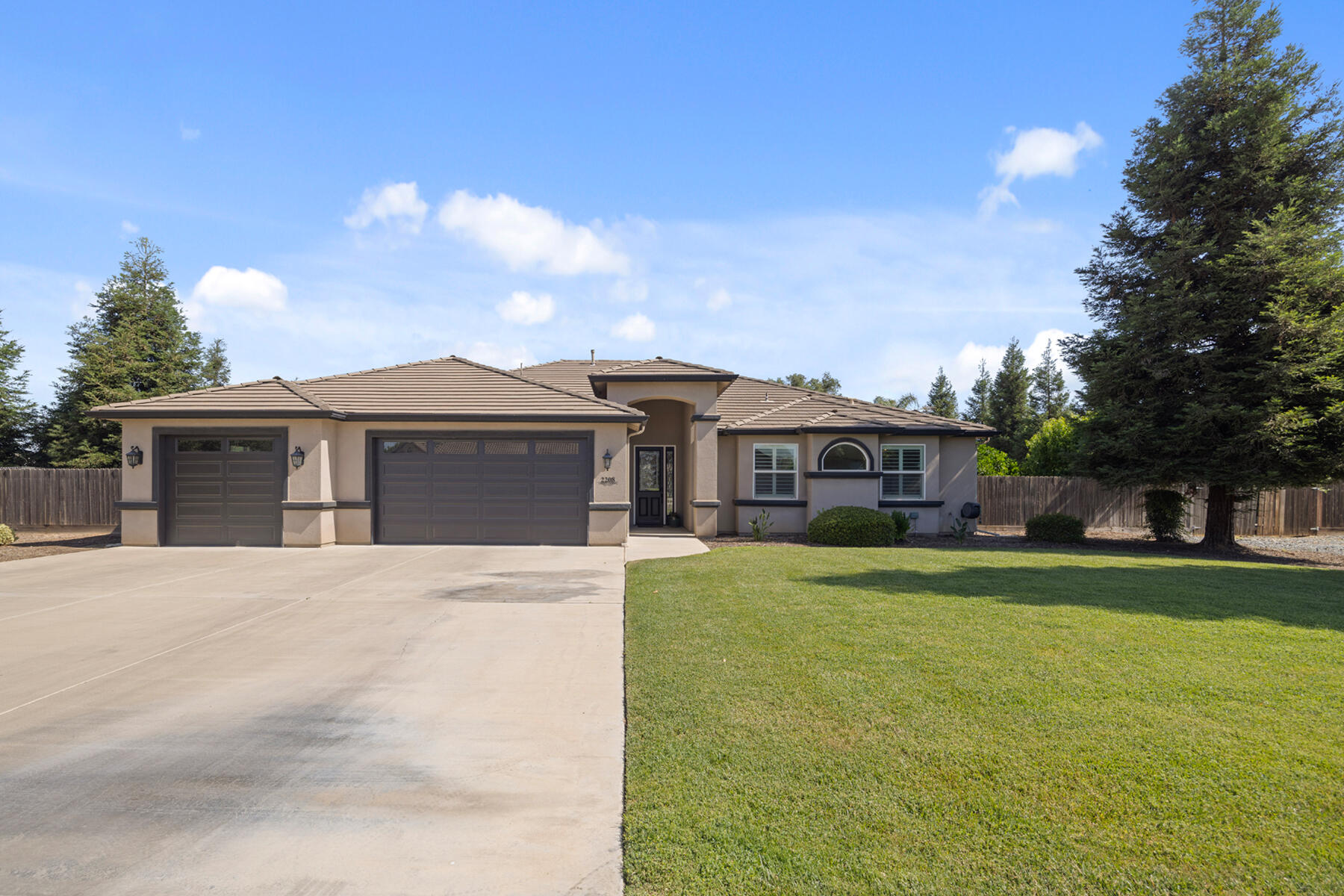 2208 West Benton Court Exeter, CA 93221 - Photo 1 of 84 01 - Front of Property