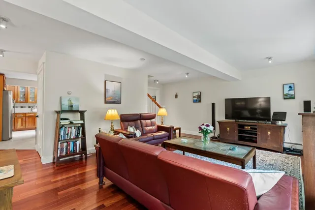 $499,000 | 5 Hillside Place, Unit 2, Boothbay, ME 04537