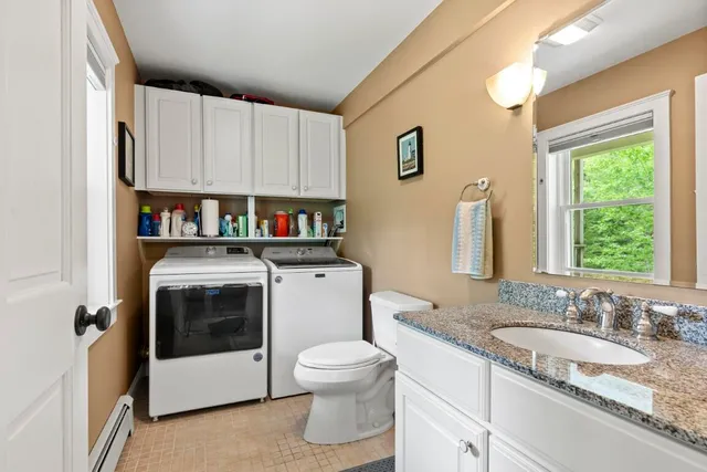 $499,000 | 5 Hillside Place, Unit 2, Boothbay, ME 04537