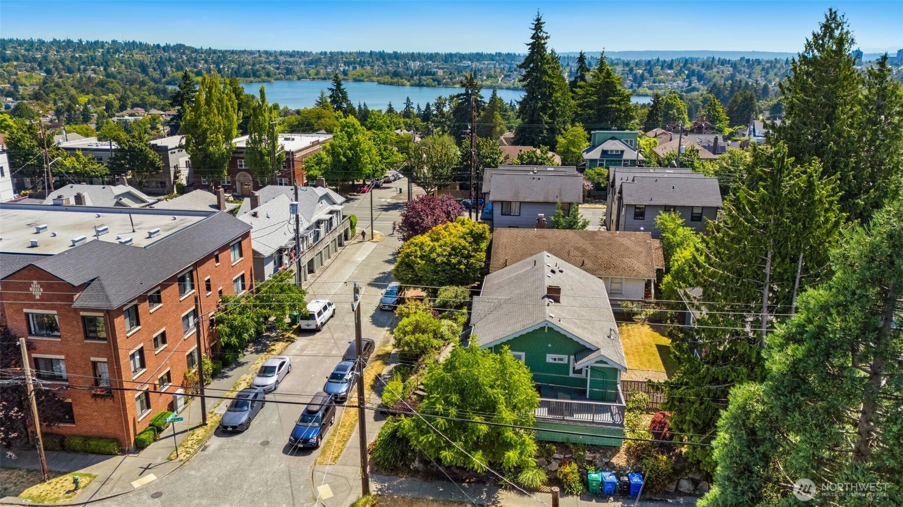 303 North 64th Street Seattle, WA 98103 - Photo 3 of 23