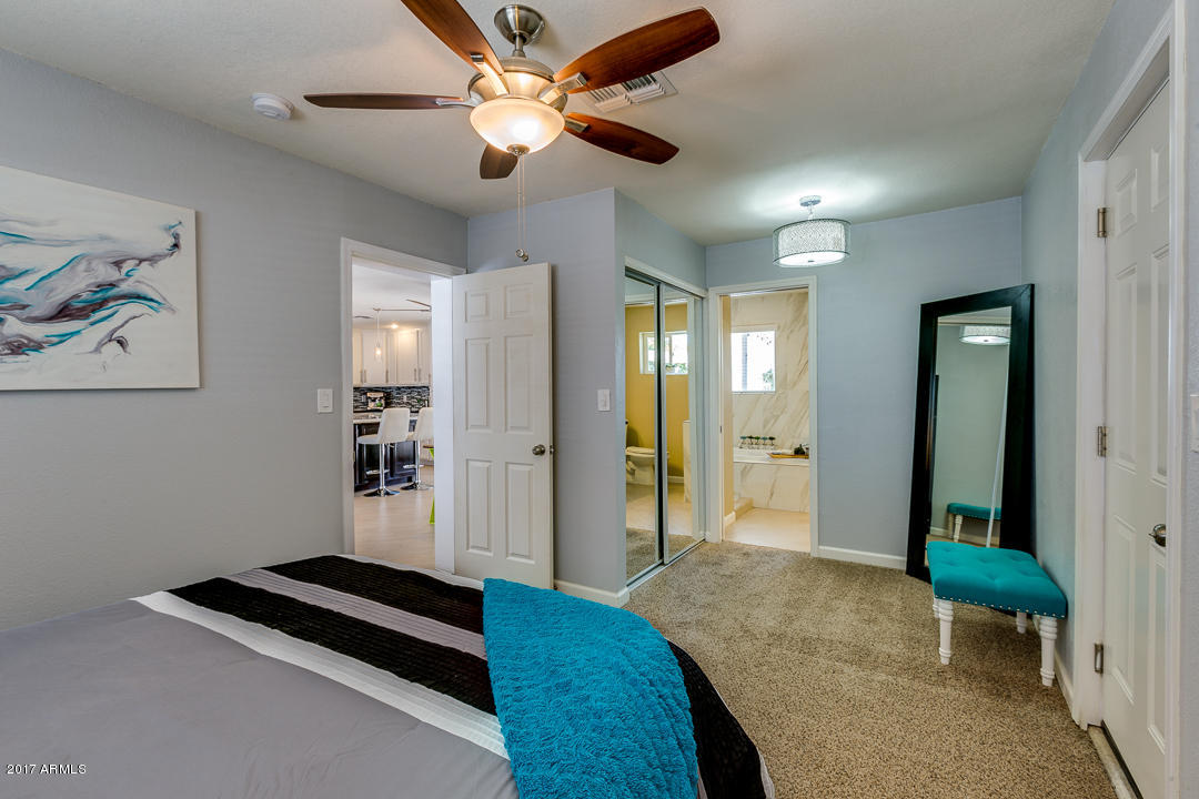 8525 East Chaparral Road Scottsdale, AZ 85250 - Photo 19 of 35 West Side Master Suite