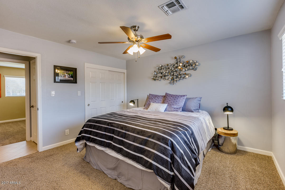 8525 East Chaparral Road Scottsdale, AZ 85250 - Photo 25 of 35 Large & Comfortable
