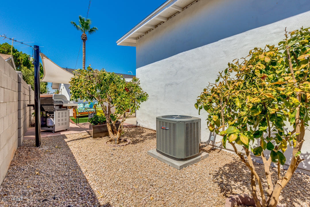 8525 East Chaparral Road Scottsdale, AZ 85250 - Photo 34 of 35 Side Yard