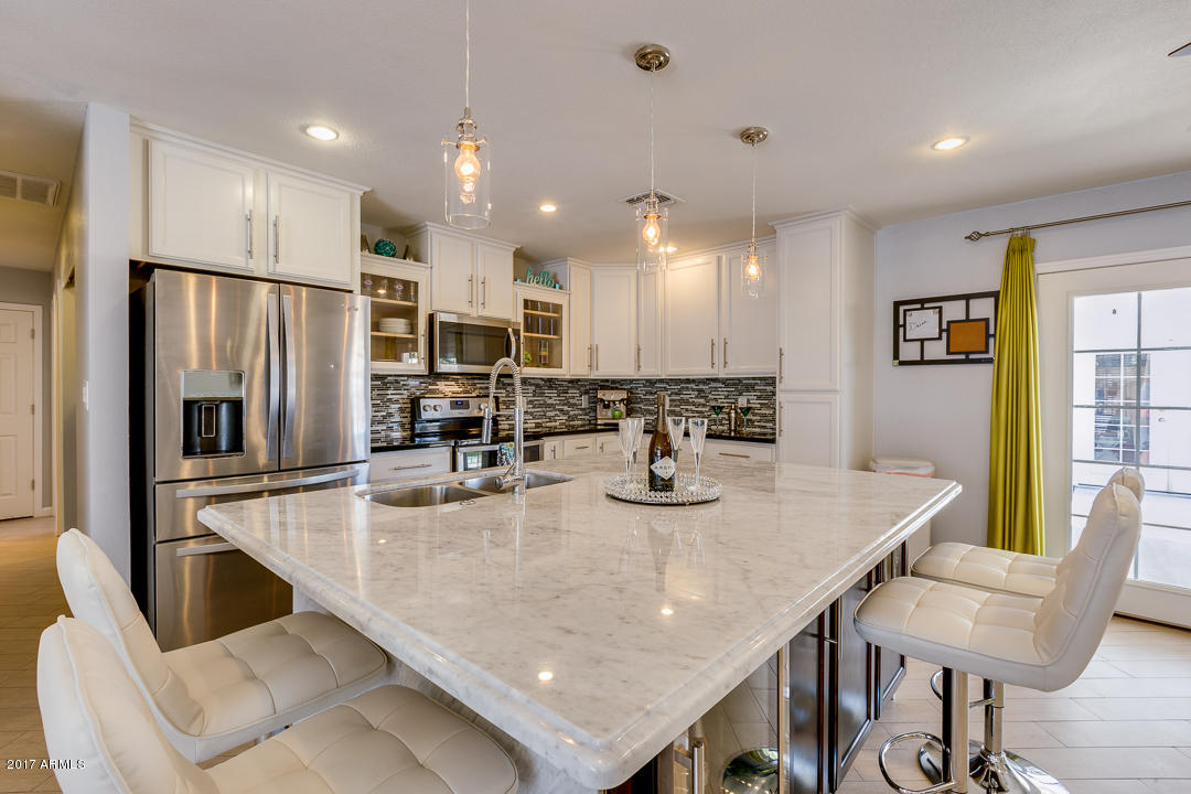 8525 East Chaparral Road Scottsdale, AZ 85250 - Photo 4 of 35 White Marble Counter