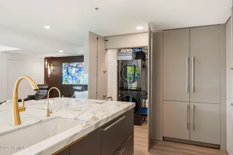 $1,695,000 | 7141 East Rancho Vista Drive, Unit 6008, Scottsdale, AZ 85251