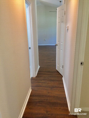 623 East Gate Circle Foley, AL 36535 - Photo 37 of 40 wood in hall