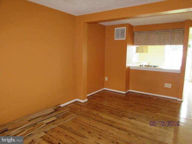 2206 Riding Crop Way Baltimore, MD 21244 - Photo 2 of 14 Family Room
