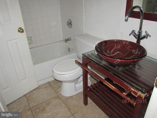 2206 Riding Crop Way Baltimore, MD 21244 - Photo 8 of 14 Bath