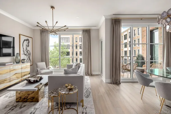 $799,000 | 100 Garvies Point Road, Unit 1312, Glen Cove, NY 11542