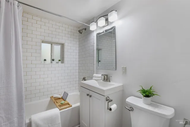 $229,900 | 231 East Reed Street, Hagerman, ID 83332