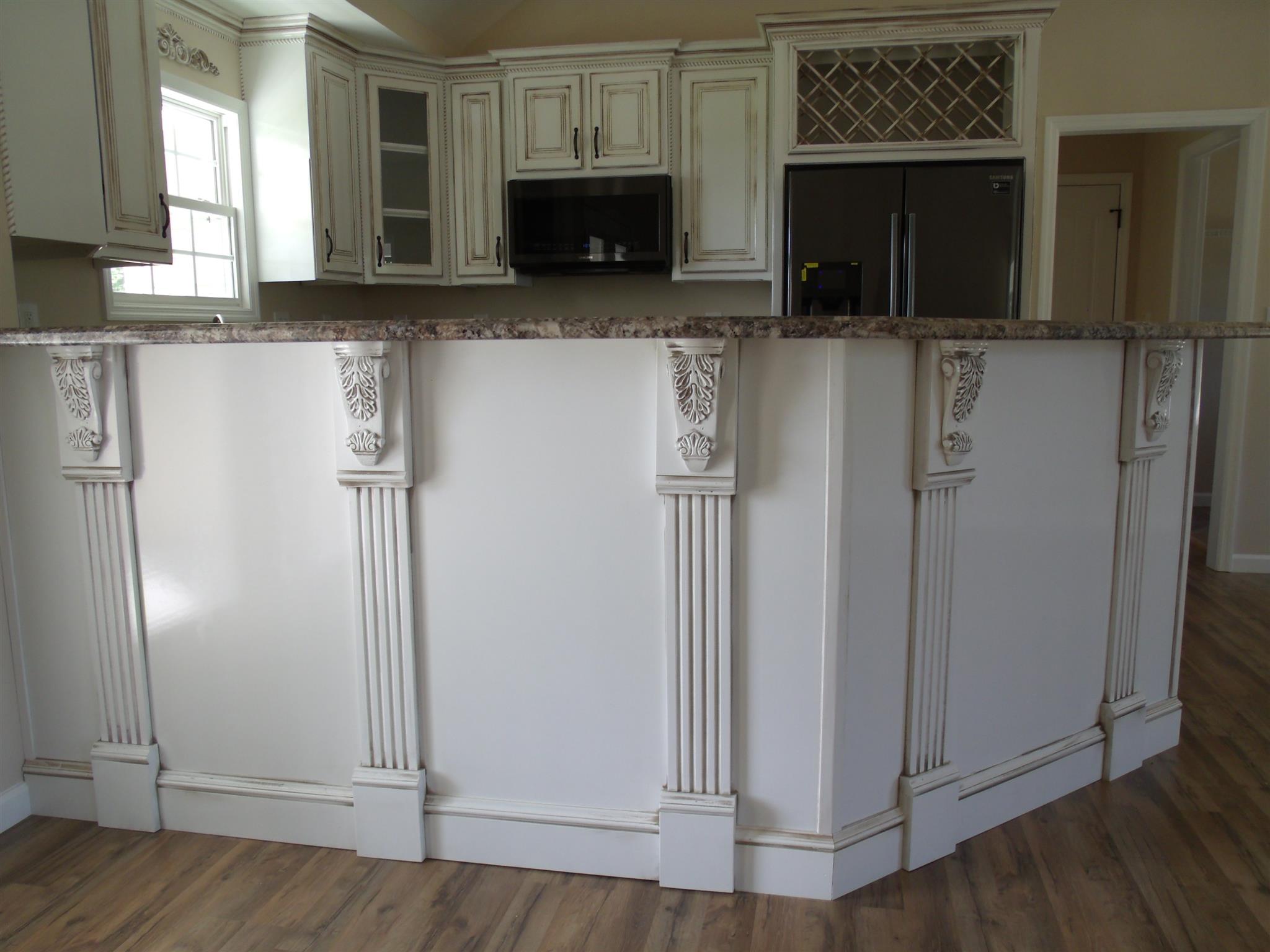 26 Liberty Road Winchester, TN 37398 - Photo 7 of 16 Take a look at the attention to detail on this gorgeous kitchen bar.