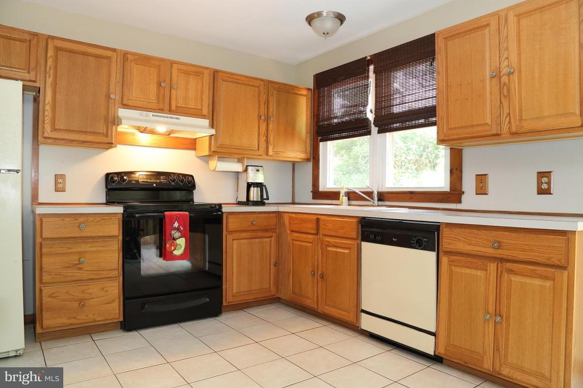 145 Kent Road Lancaster, PA 17603 - Photo 6 of 21 Gallery Image 6
