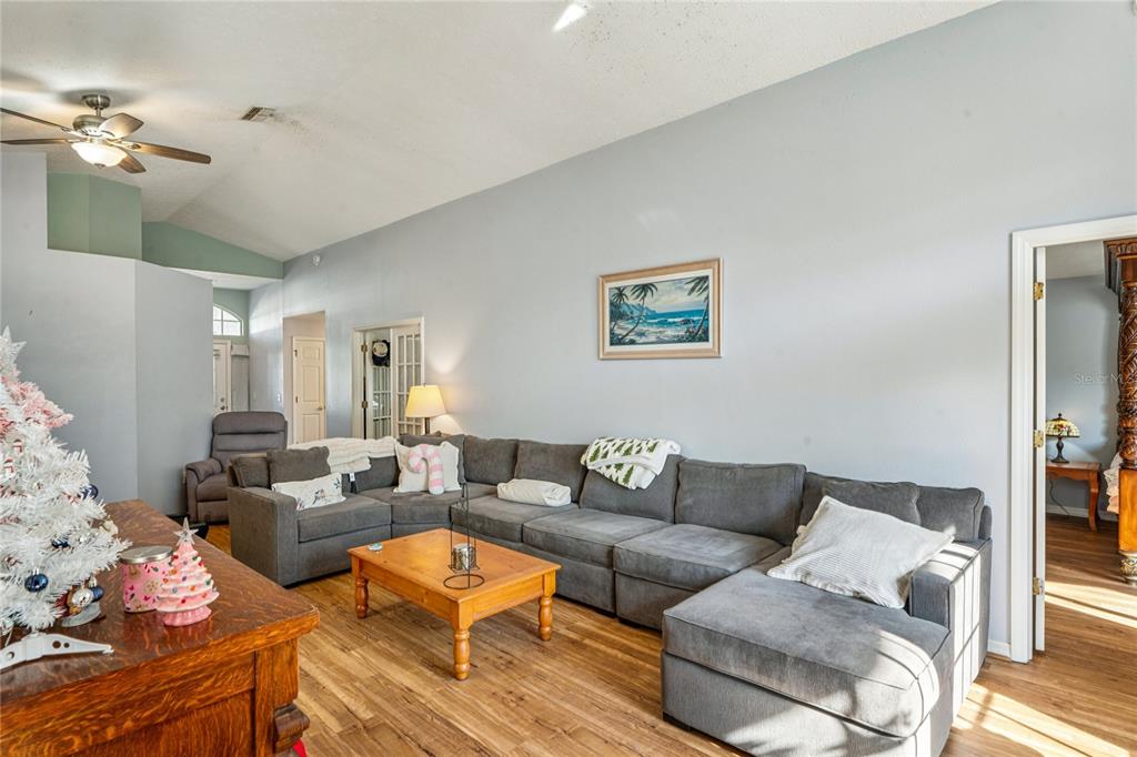 7818 Fashion Loop New Port Richey, FL 34654 - Photo 9 of 44