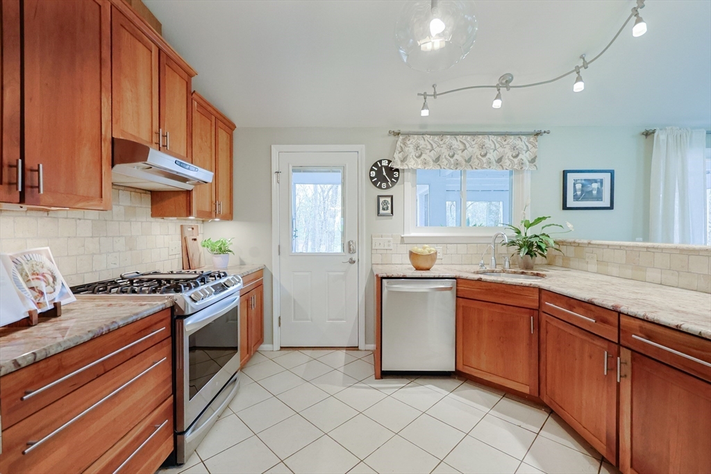 61 Stagecoach Drive Ashland, MA 01721 - Photo 11 of 42