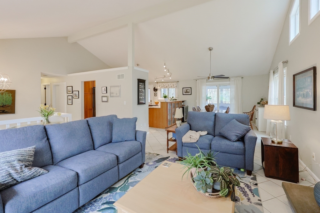 61 Stagecoach Drive Ashland, MA 01721 - Photo 5 of 42