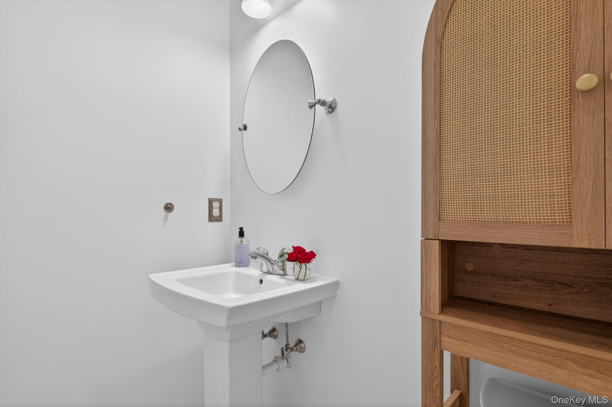 280 Boulder Ridge Road, Unit 2F South Salem, NY 10590 - Photo 14 of 41 Half bath