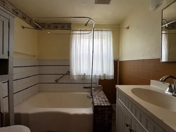 $1,075 | 1311 General Ogden Street, New Orleans, LA 70118