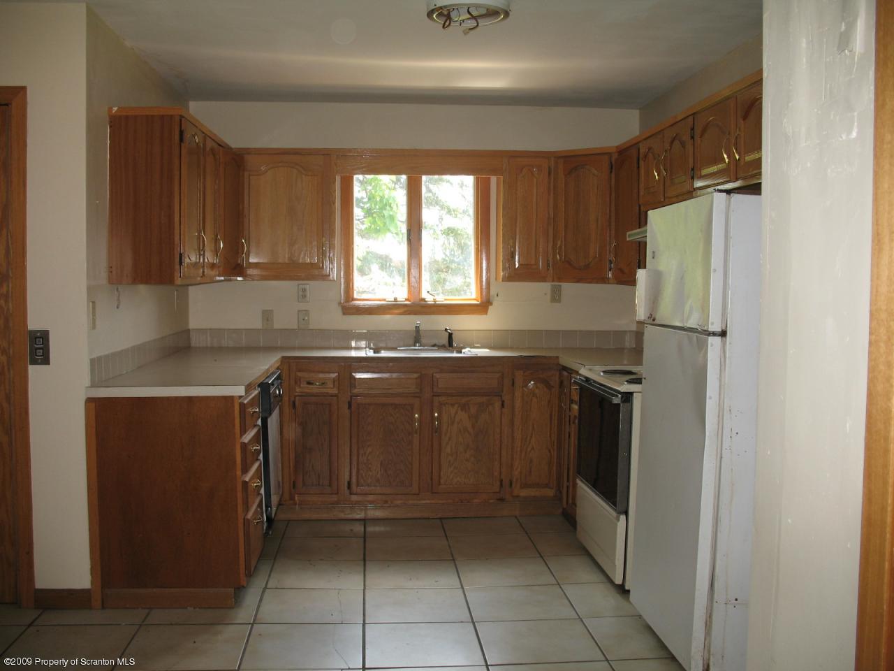 138 Leach Hill Road Clarks Summit, PA 18411 - Photo 9 of 13 Gallery Image 9