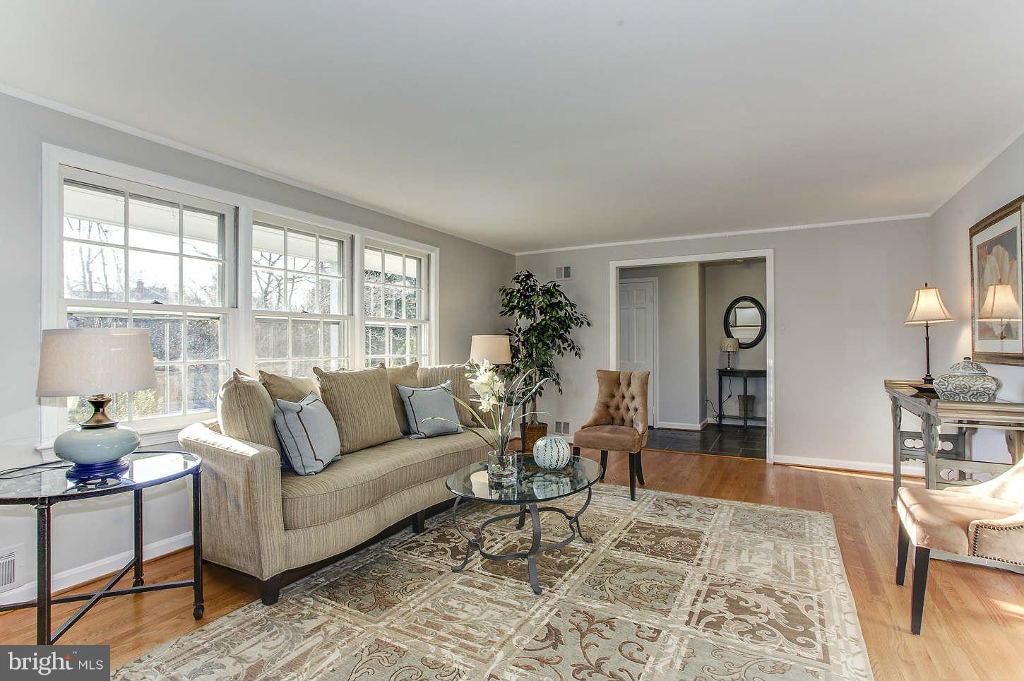 4711 River Road Bethesda, MD 20816 - Photo 4 of 21 Living Room with crown molding