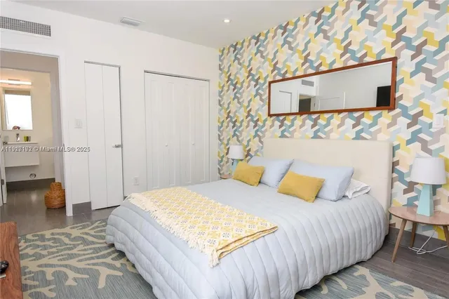 $10,000 | 641 86th Street, Miami Beach, FL 33141