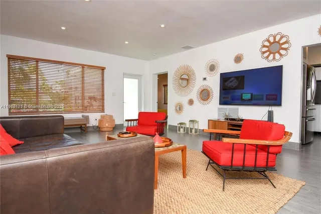 $10,000 | 641 86th Street, Miami Beach, FL 33141