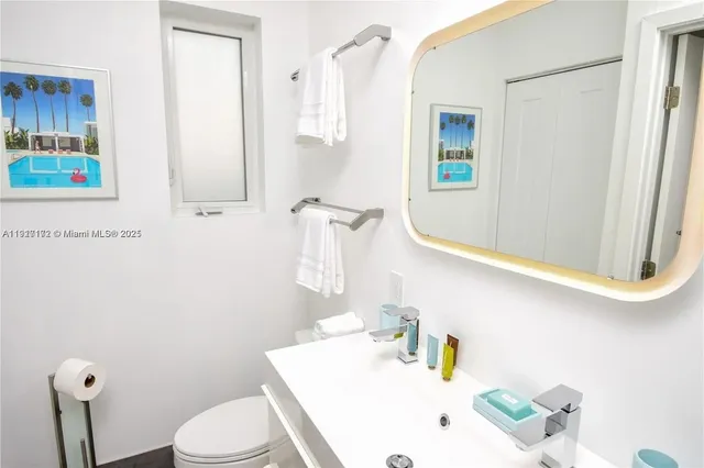 $10,000 | 641 86th Street, Miami Beach, FL 33141