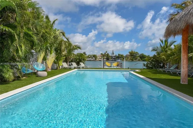 $10,000 | 641 86th Street, Miami Beach, FL 33141