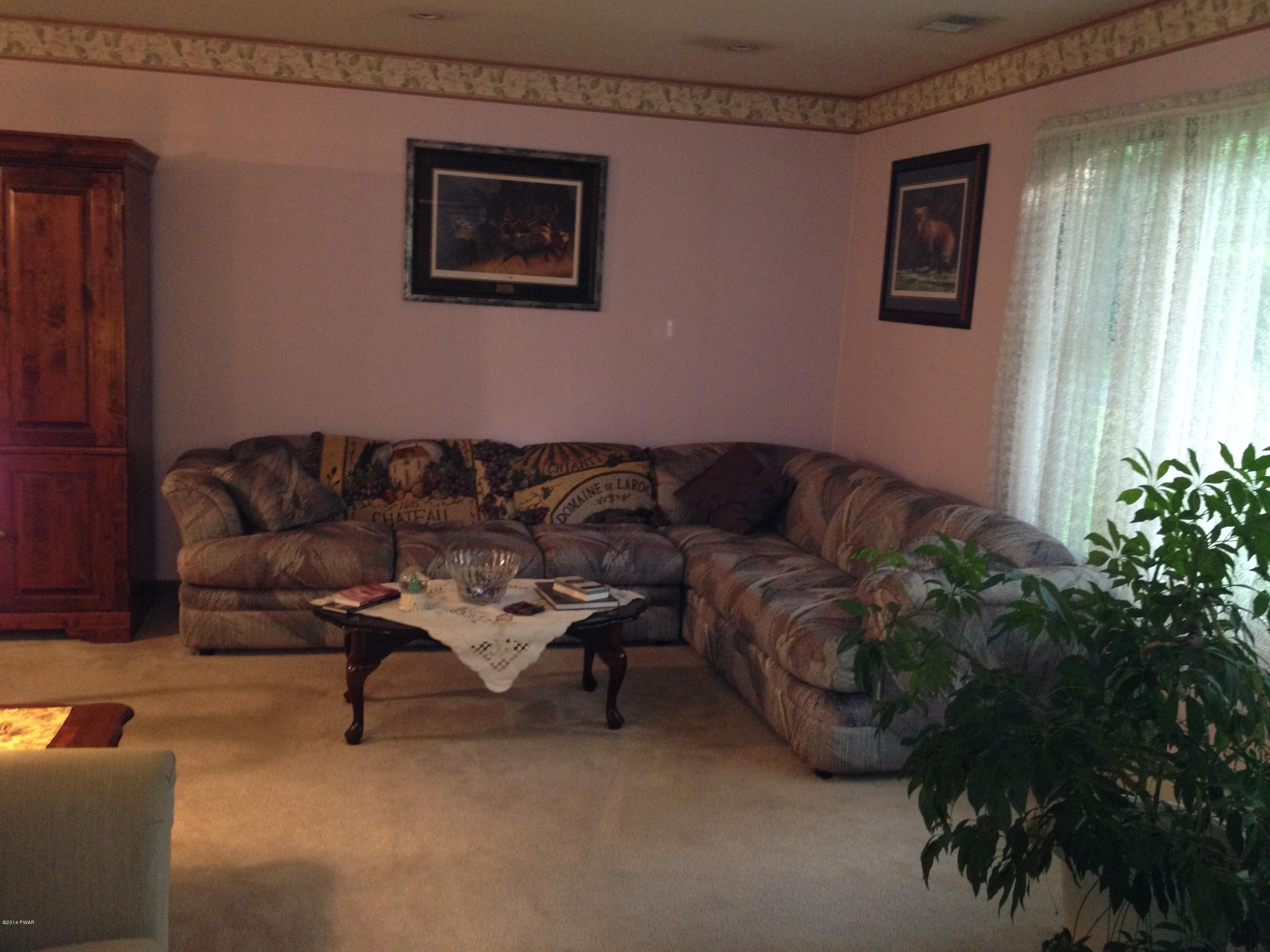 120 Walker Lake Road Shohola, PA 18458 - Photo 10 of 34 Gallery Image 10