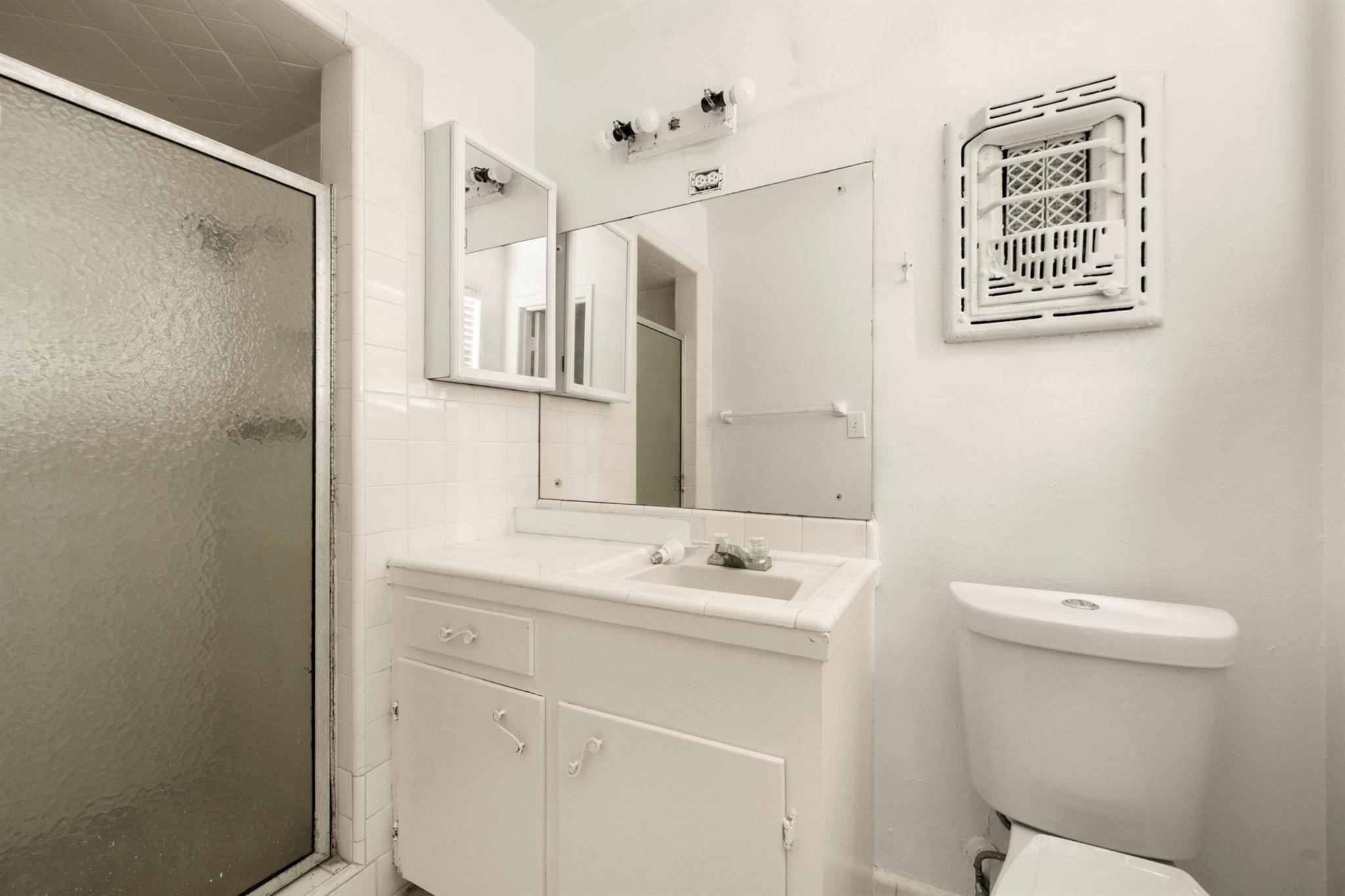 6147 Ariel Street Houston, TX 77074 - Photo 15 of 25