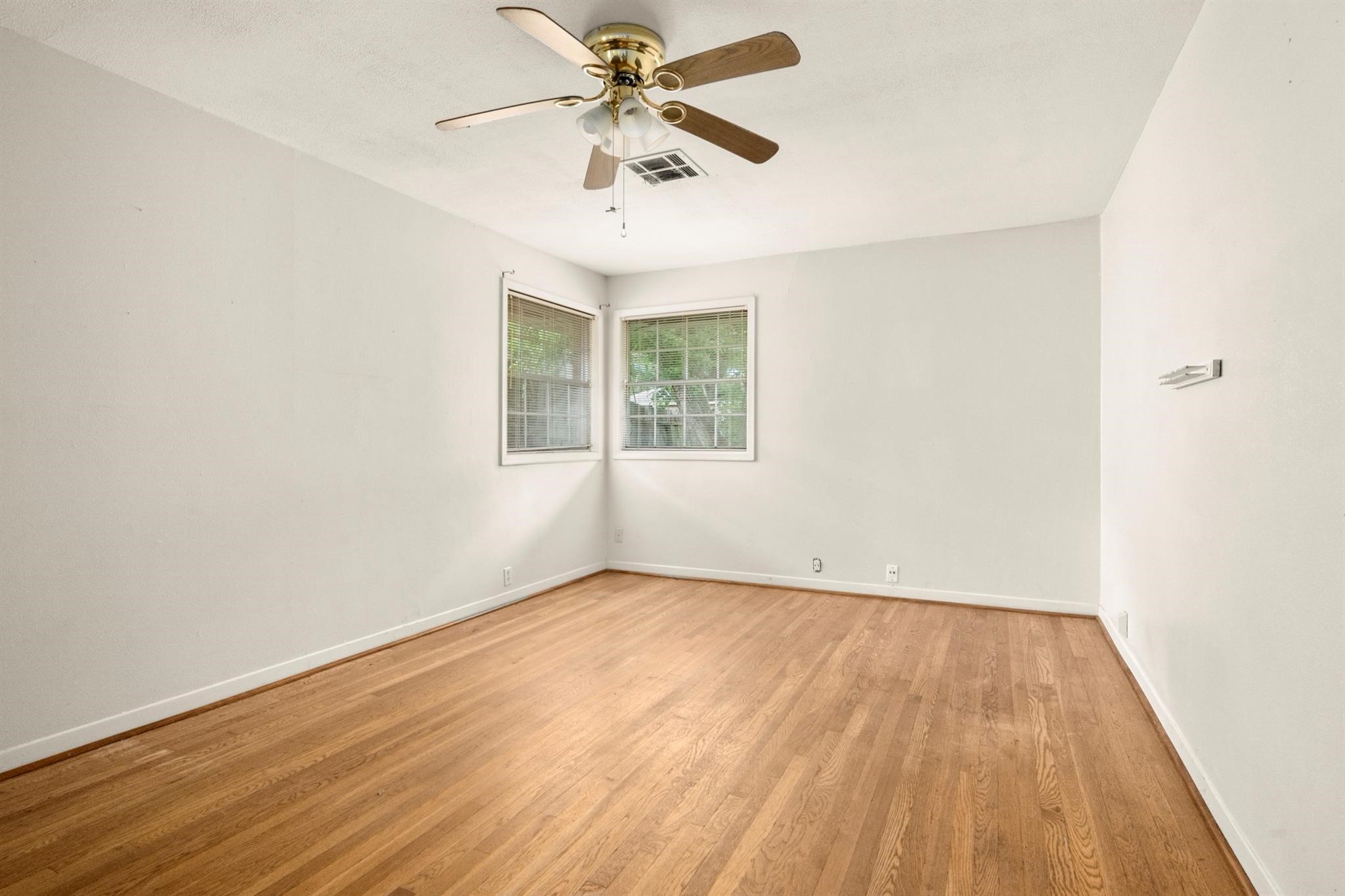 6147 Ariel Street Houston, TX 77074 - Photo 16 of 25