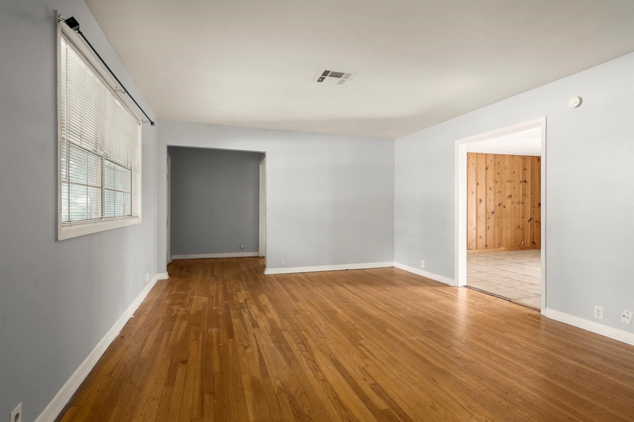 6147 Ariel Street Houston, TX 77074 - Photo 7 of 25