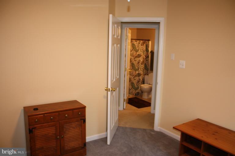 402 Longdraft Road Gaithersburg, MD 20878 - Photo 11 of 29 Bedroom