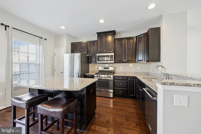 $2,750 | 641 Washington Square, Spring City, PA 19475