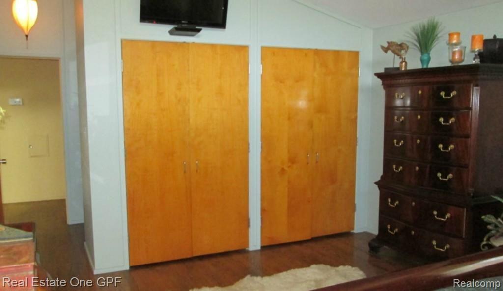 498 Barrington Road Grosse Pointe, MI 48230 - Photo 18 of 31 498 Barrington _18.jpg