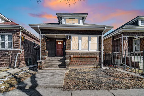 $359,000 | 6017 South Washtenaw Avenue, Chicago, IL 60629