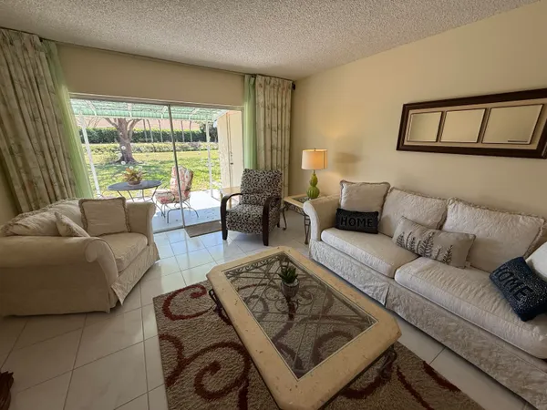 $2,000 | 8540 Chevy Chase Drive, Unit 8540, Boca Raton, FL 33433