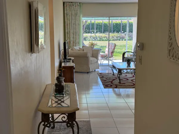 $2,000 | 8540 Chevy Chase Drive, Unit 8540, Boca Raton, FL 33433