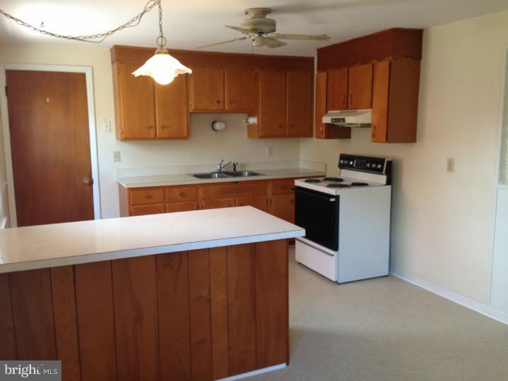 50 Holly Road Coatesville, PA 19320 - Photo 3 of 12