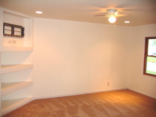 17 South Oltendorf Road Streamwood, IL 60107 - Photo 3 of 14