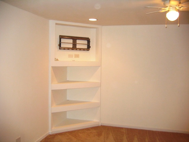 17 South Oltendorf Road Streamwood, IL 60107 - Photo 4 of 14